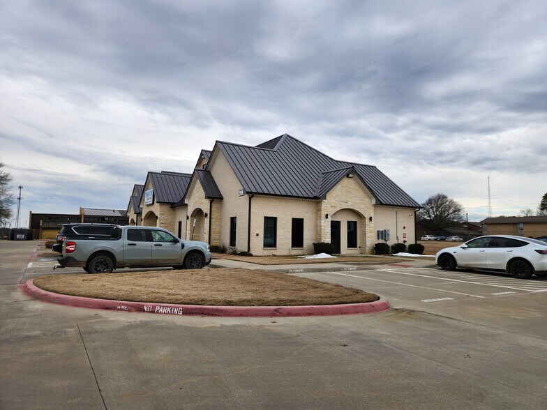 More Photos Of 2895 Lewis Ln, Paris Medical For Sale