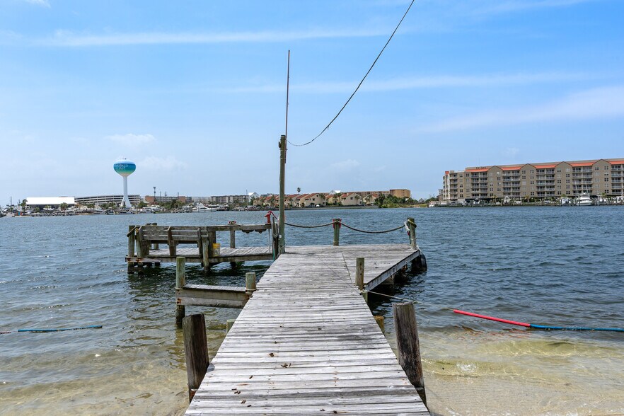 More Photos Of 195 Brooks St SE, Fort Walton Beach Hotel For Sale