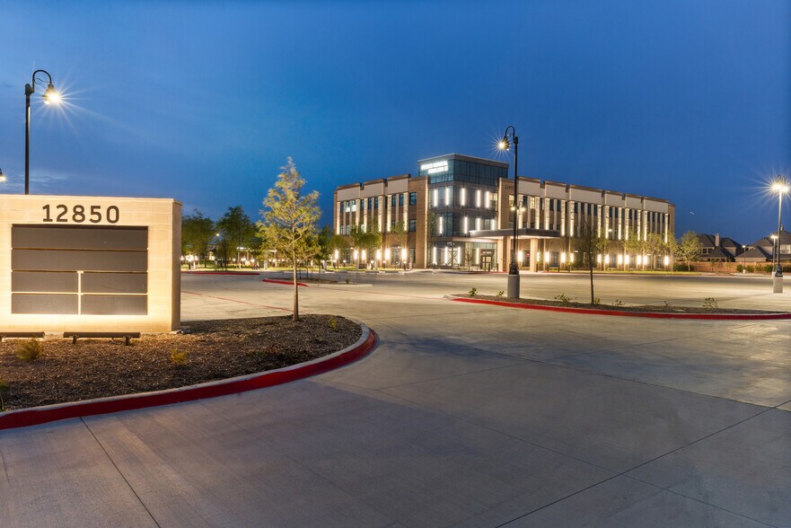 More Photos Of 12850 Dallas Pky, Frisco Medical For Lease