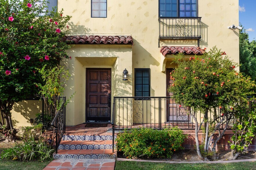 More Photos Of 2623 Ellendale Pl, Los Angeles Apartments For Sale