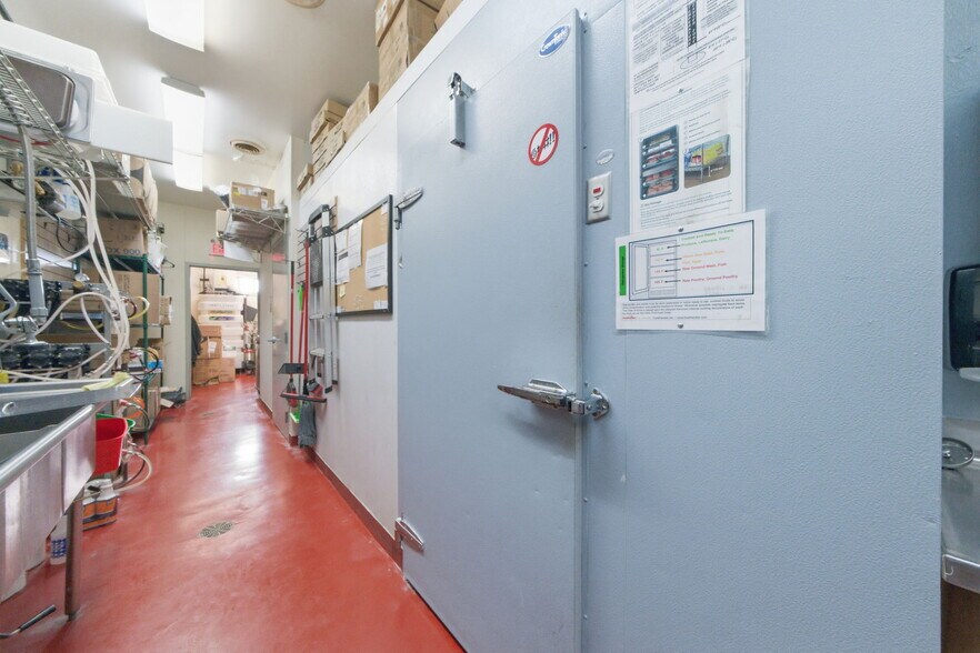 More Photos Of 50 County Road 120, Saint Cloud Fast Food For Sale