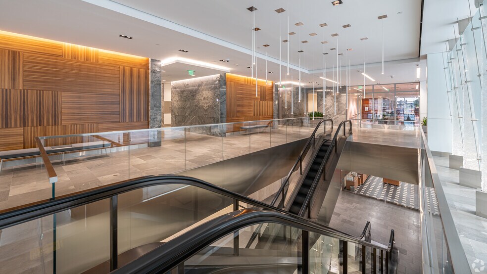 More Photos Of 811 Louisiana St, Houston Office For Lease