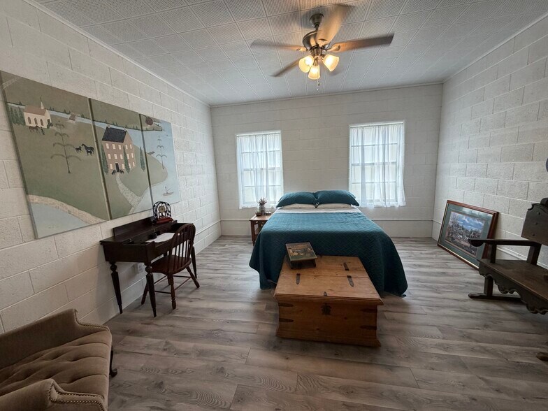 More Photos Of 204 Senter Ave, Omaha Lodge Meeting Hall For Sale