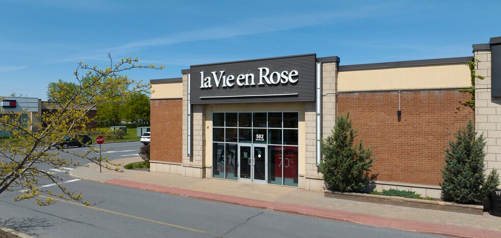 More Photos Of 582 Ch de Touraine, Boucherville Unknown For Lease