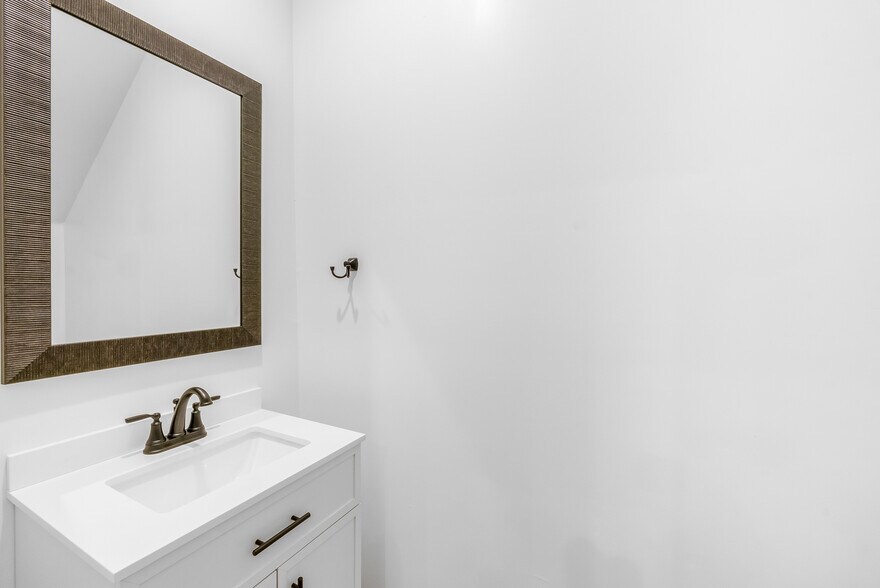 More Photos Of 1540 W Long St, Stephenville Apartments For Sale