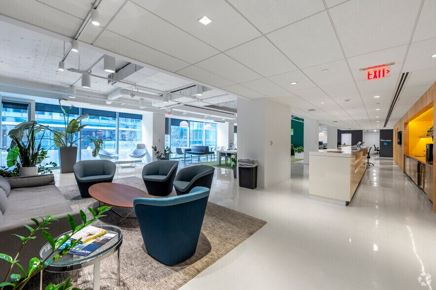 More Photos Of 2001 L St NW, Washington Office For Lease