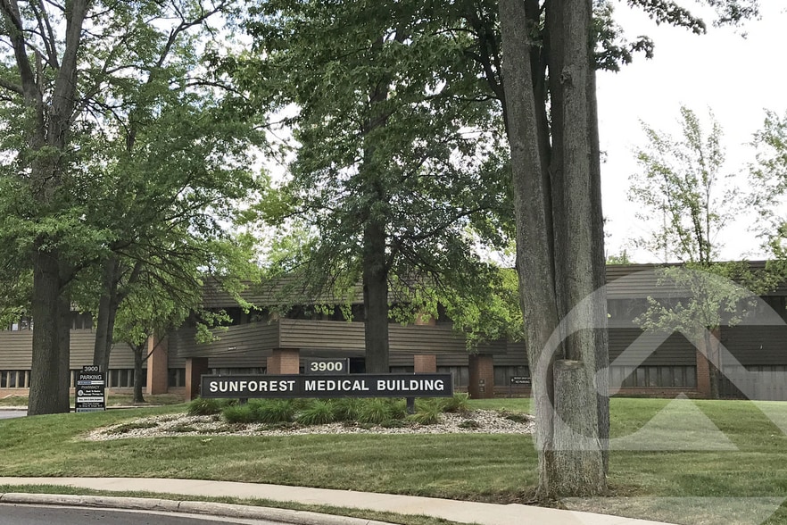 Primary Photo Of 3900 Sunforest Ct, Toledo Medical For Sale