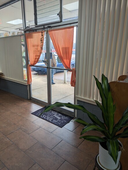 More Photos Of 4800-4816 Navy Rd, Millington Unknown For Lease