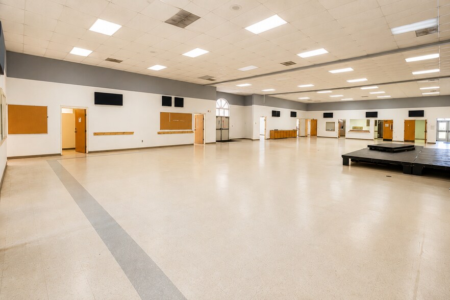 More Photos Of 50 Donnie Ave NW, Concord Specialty For Lease