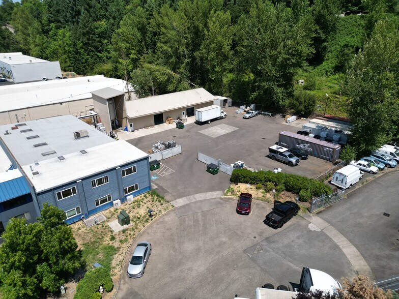 More Photos Of 10123 SE Brittany Ct, Clackamas Warehouse For Sale