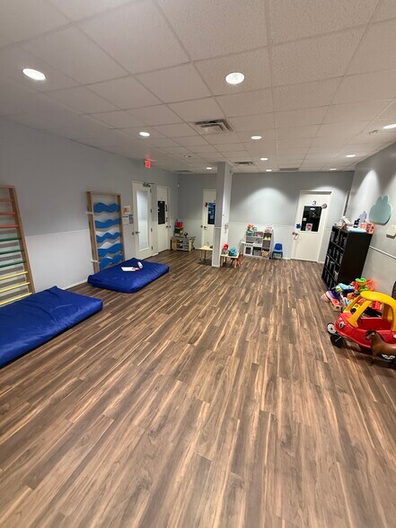 More Photos Of 3500 Ranch Road 620 S, Bee Caves Freestanding For Lease