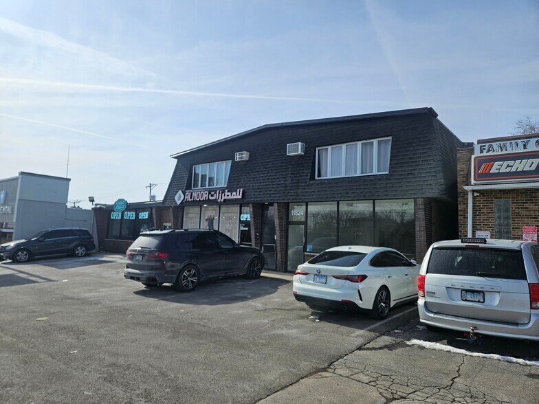 Primary Photo Of 11324-11328 S Harlem Ave, Worth Storefront Retail Residential For Lease