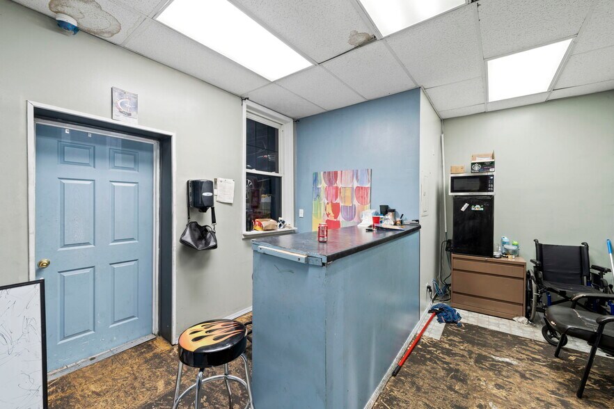 More Photos Of 3441-3445 N Pulaski Rd, Chicago Storefront Retail Office For Sale
