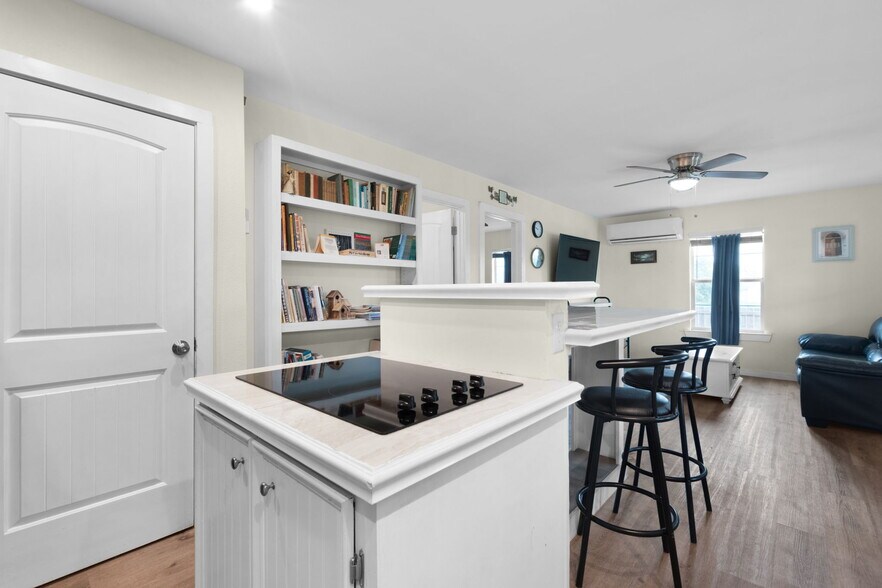 More Photos Of 310 Cortez Trl, Buchanan Dam Trailer Camper Park For Sale