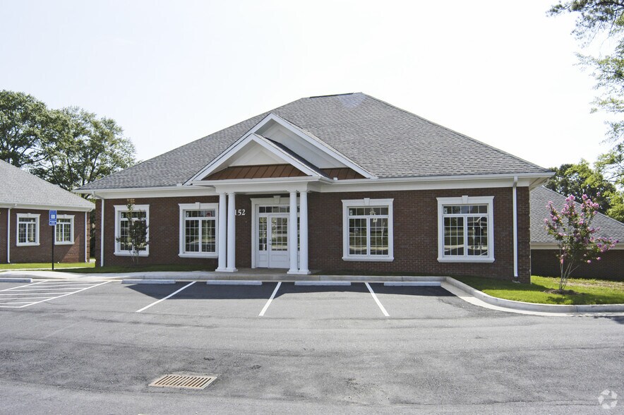 More Photos Of 4148-4152 Baker St NE, Covington Medical For Sale