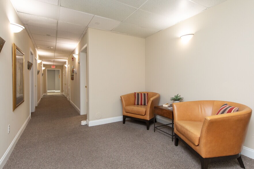 More Photos Of 555 Andorra Glen Ct, Lafayette Hill Apartments For Lease