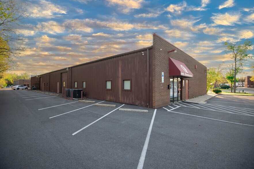 More Photos Of 1 Post Office Rd, Waldorf Medical For Lease