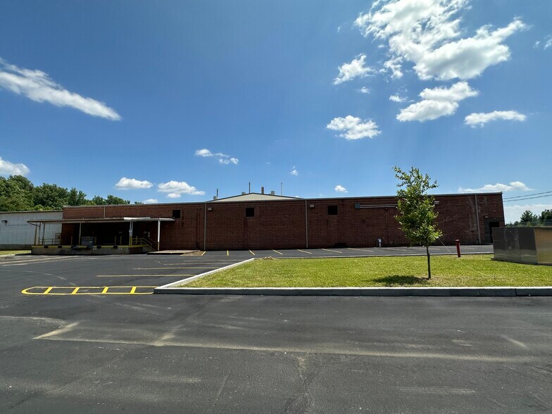 More Photos Of 119 Metrolina Dr, Shelby Manufacturing For Sale