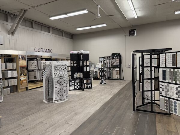 More Photos Of 615-621 Kansas Ave, Modesto Light Distribution For Lease