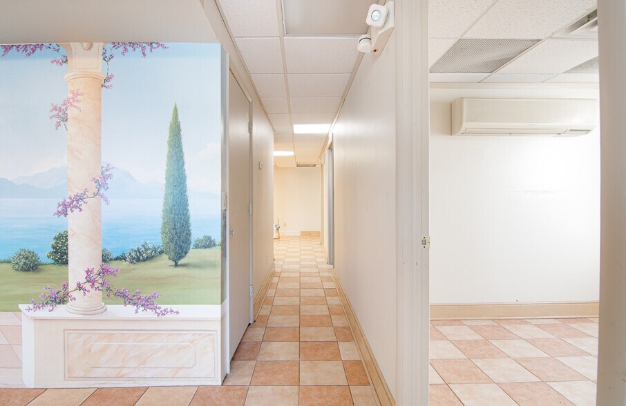 More Photos Of 500 N Pike Rd, Sarver Office Residential For Sale