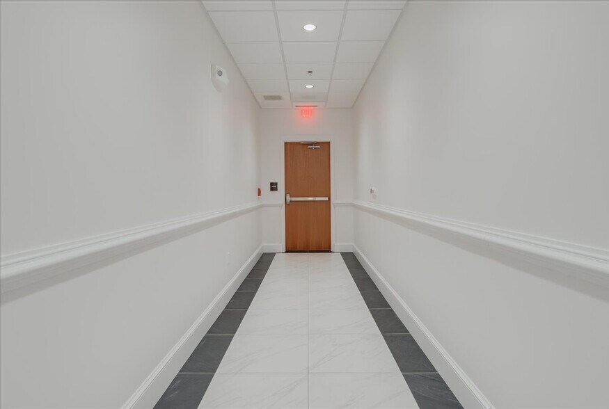 More Photos Of 7109 Guilford Dr, Frederick Medical For Sale