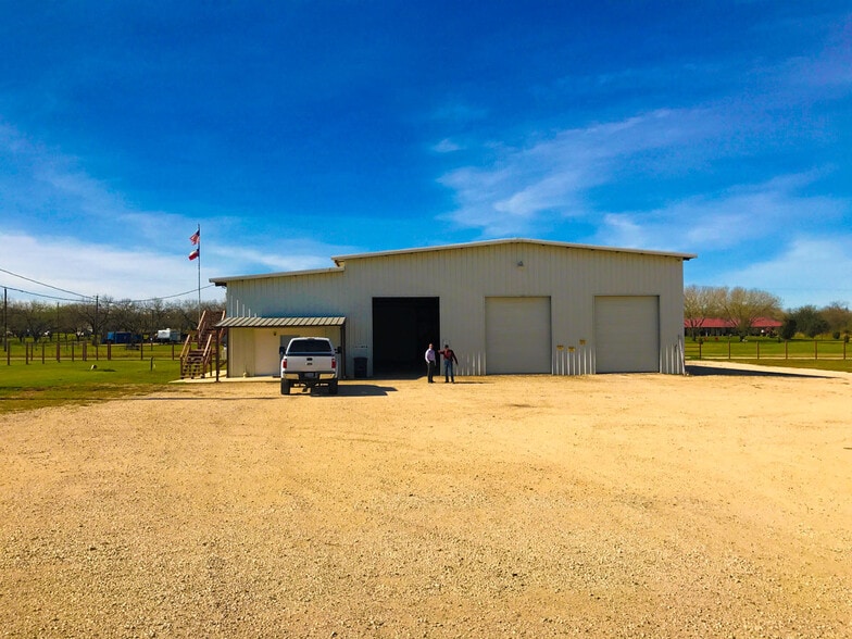 More Photos Of 4515 Smith Rd, Von Ormy Truck Terminal For Lease