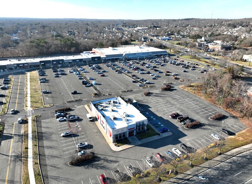 More Photos Of 2280-2390 N Ocean Ave, Farmingville Unknown For Lease