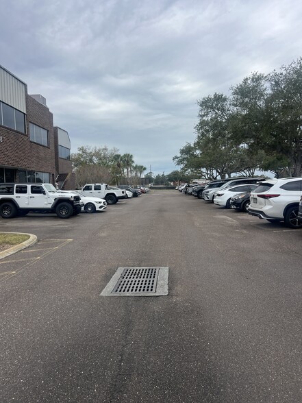 More Photos Of 10008 N Dale Mabry Hwy, Tampa Medical For Lease
