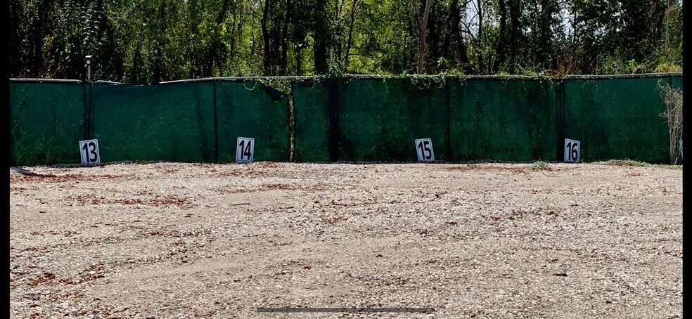 More Photos Of 4830 Sunbeam St, Houston Auto Repair For Lease