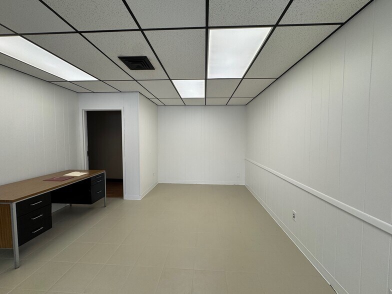 More Photos Of 201 Westfield St, West Springfield General Retail For Lease