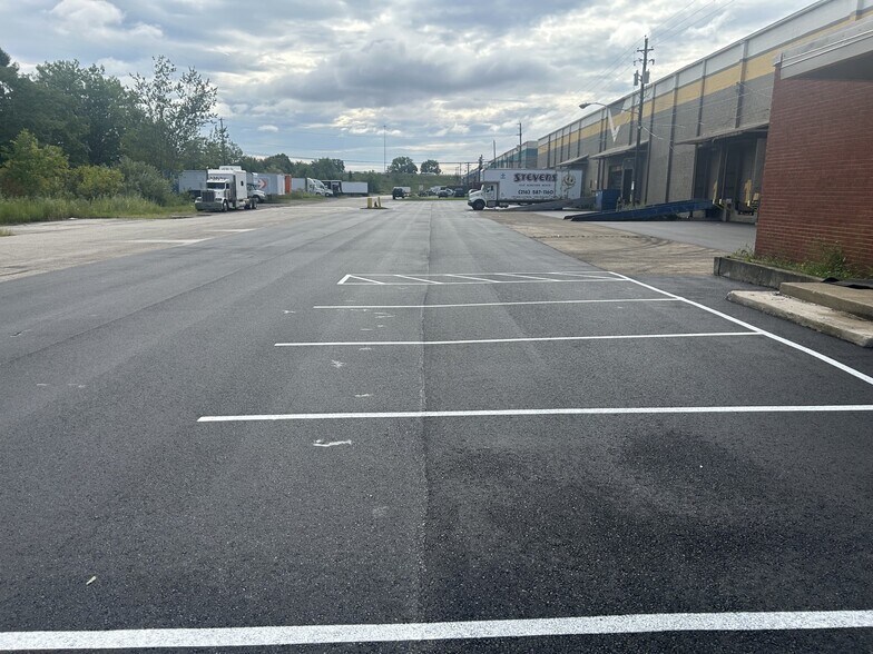 More Photos Of 23600 Corbin Dr, Bedford Heights Warehouse For Lease