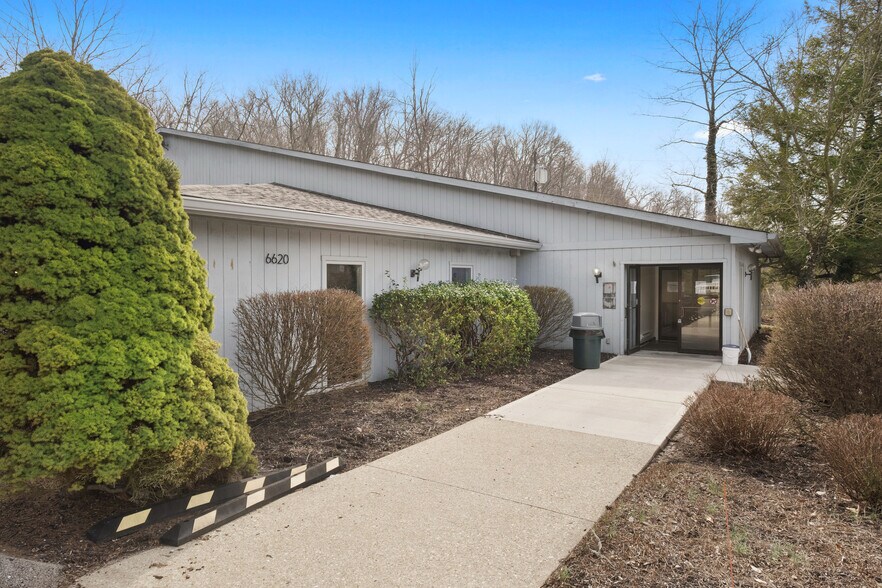 More Photos Of 6620 Clough Pike, Cincinnati Medical For Sale