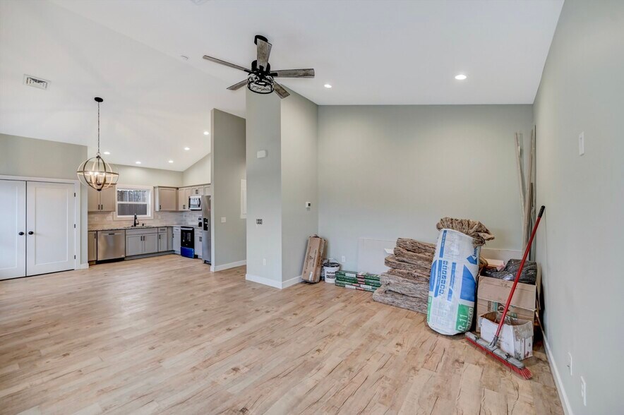 More Photos Of , Scranton Multifamily For Sale