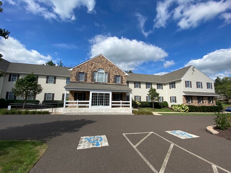 More Photos Of 350 Butler Ave, New Britain Office For Lease