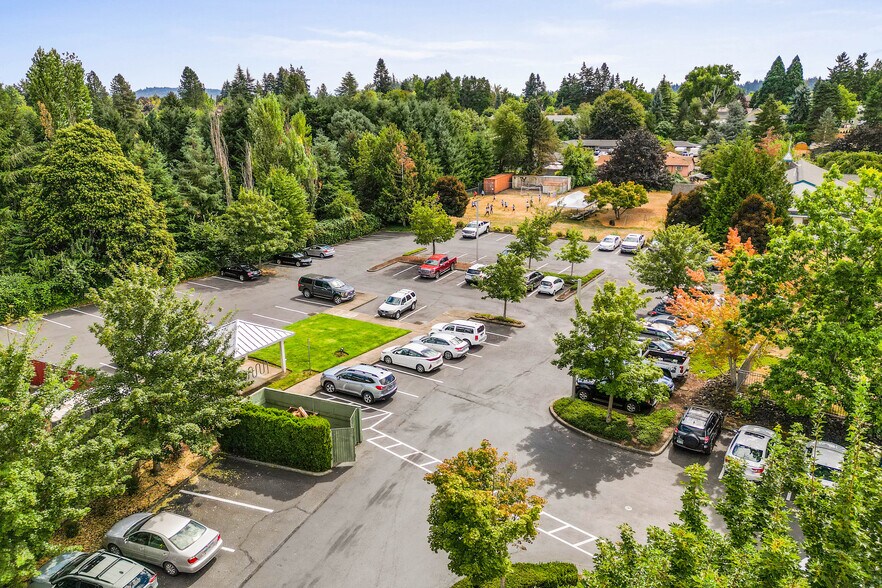 More Photos Of 6902 SE Lake Rd, Milwaukie Medical For Lease