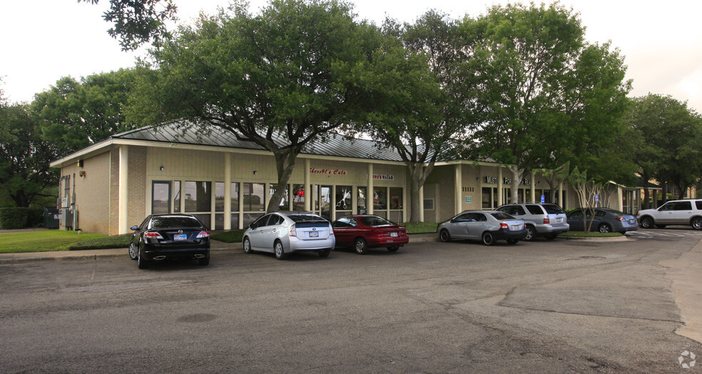 Primary Photo Of 11111 S Interstate 35, Austin Unknown For Lease