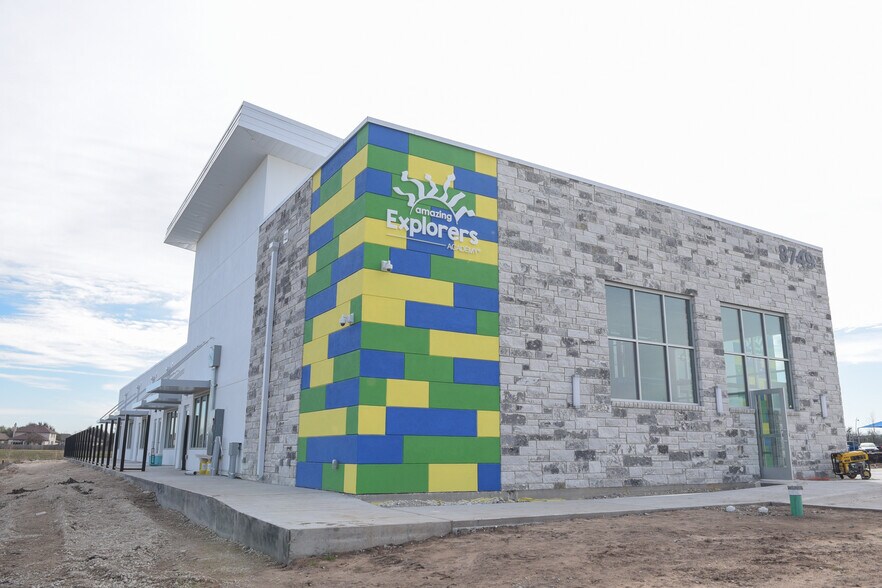 More Photos Of 8749 Vertex Blvd, Austin Schools For Sale