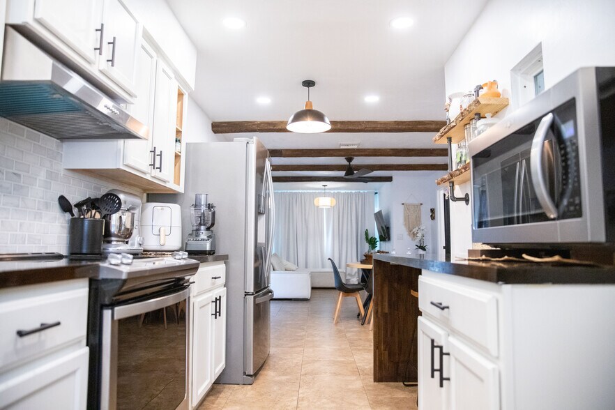 More Photos Of 2826 Santa Barbara Blvd, Cape Coral Freestanding For Sale