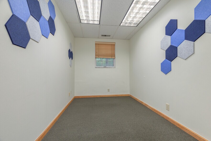 More Photos Of 3270 Hampton Ave, Saint Louis Loft Creative Space For Lease