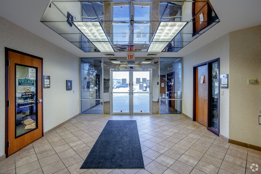 More Photos Of 12980 Metcalf Ave, Overland Park Unknown For Lease