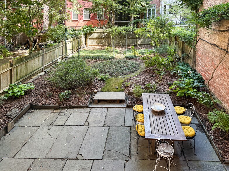 More Photos Of 69 Orange St, Brooklyn Specialty For Sale