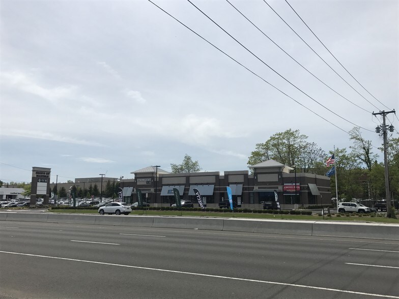 More Photos Of 380 State Rt 17, Mahwah Freestanding For Lease