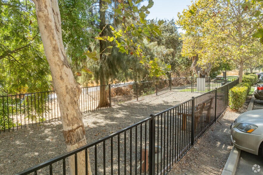 More Photos Of 1666 Da Vinci Ct, Davis Apartments For Sale