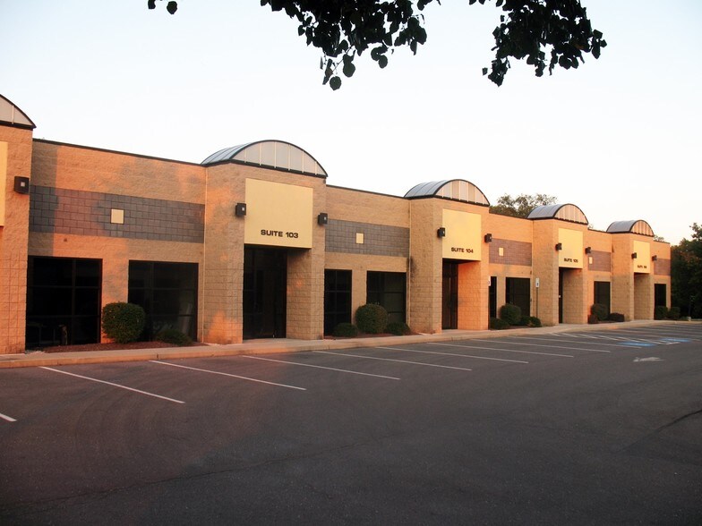 More Photos Of 415 Saint Johns Church Rd, Camp Hill Light Distribution For Lease