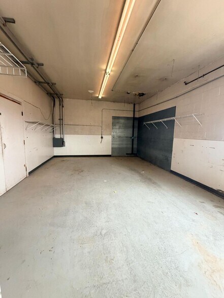 More Photos Of 25 Cash Dr, Mound House Warehouse For Sale