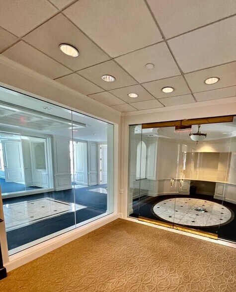 More Photos Of 800 Connecticut Ave NW, Washington Office For Lease