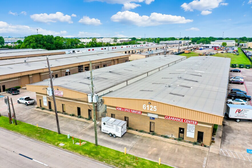 More Photos Of 6125 W Sam Houston Pky N, Houston Unknown For Lease