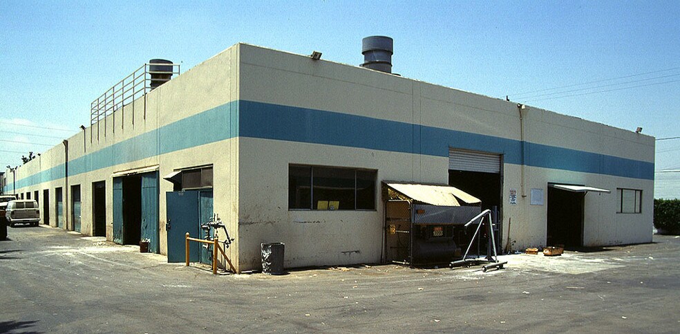 More Photos Of 15144-15204 Downey Ave, Paramount Flex For Lease