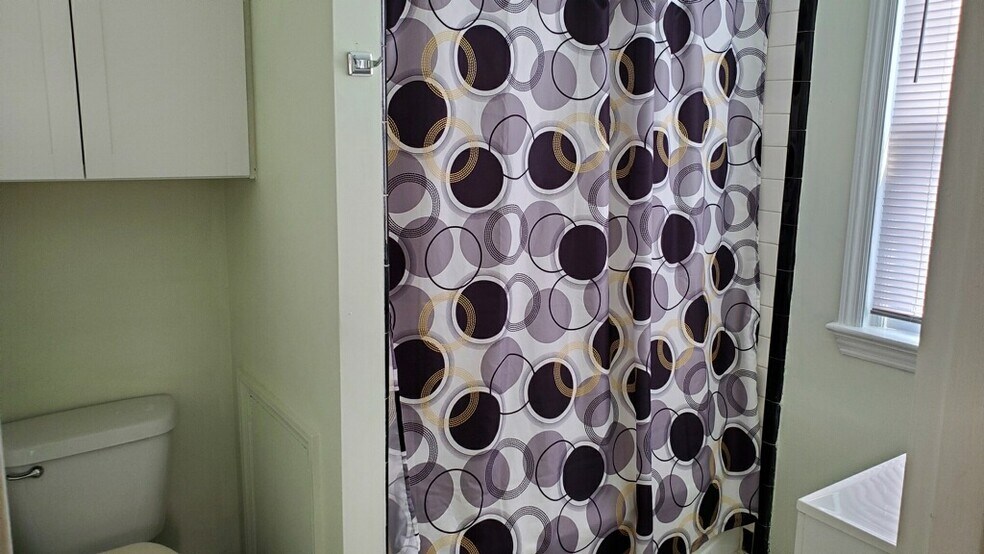 More Photos Of 5 Winston Ave, Wilmington Apartments For Sale