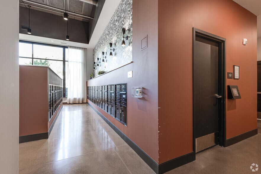 More Photos Of 2301 NE California St, Minneapolis Apartments For Lease